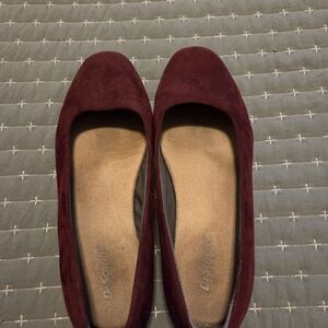 Dr. Scholl's Women's Burgundy Flats